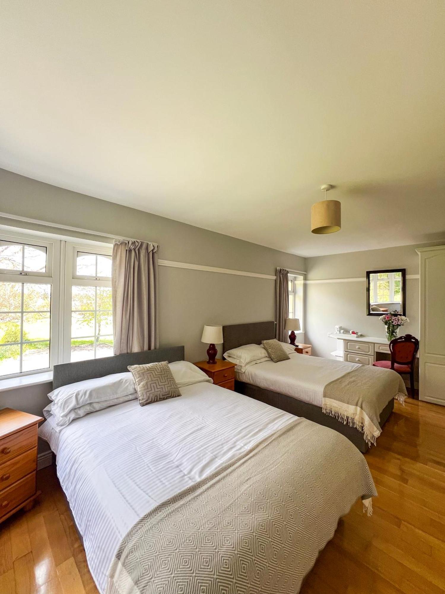Woodville Lodge Guesthouse Killarney Buitenkant foto